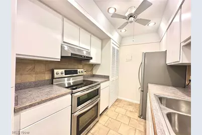 42 Gloucester Court #3A, Akron, OH 44313 - Photo 2