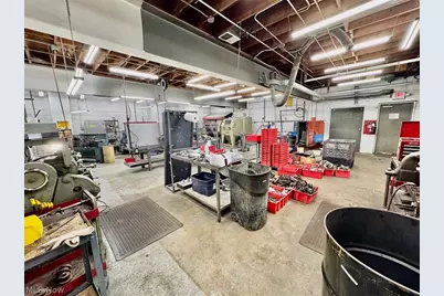 1050 and 1062 Triplett Boulevard, Akron, OH 44306 - Photo 38