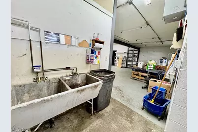 1050 and 1062 Triplett Boulevard, Akron, OH 44306 - Photo 36