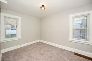 19381 Monterey Ave, Euclid, OH 44119 - Photo 10