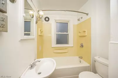 19381 Monterey Avenue, Euclid, OH 44119 - Photo 12