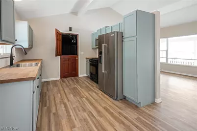 6304 Meadowbrook Drive, Mentor, OH 44060 - Photo 8