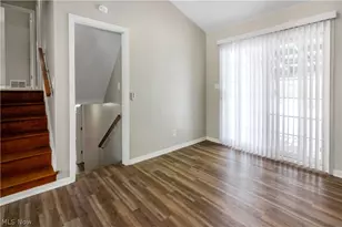 6304 Meadowbrook Dr, Mentor, OH 44060 - Photo 6