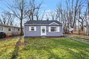 1276 Frederick Blvd, Akron, OH 44320 - Photo 2