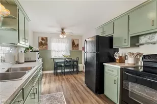 584 Hilbish Ave, Akron, OH 44312 - Photo 8