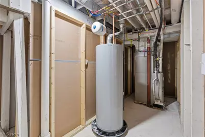 176 Grace Avenue, Barberton, OH 44203 - Photo 34