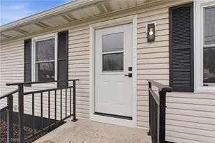 176 Grace Ave, Barberton, OH 44203 - Photo 4