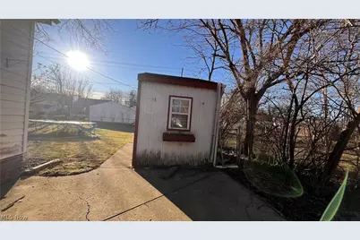 1766 Longwood Drive, Mayfield Heights, OH 44124 - Photo 44