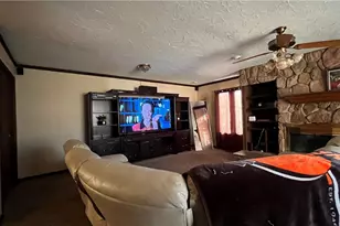 1766 Longwood Dr, Mayfield Heights, OH 44124 - Photo 4