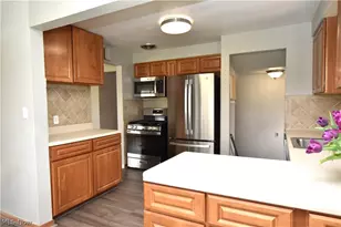 11062 Blossom Ave, Parma Heights, OH 44130 - Photo 24