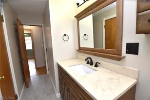 11062 Blossom Ave, Parma Heights, OH 44130 - Photo 16