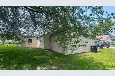 12215 Guardian Boulevard, Loveland, OH 44135 - Photo 4