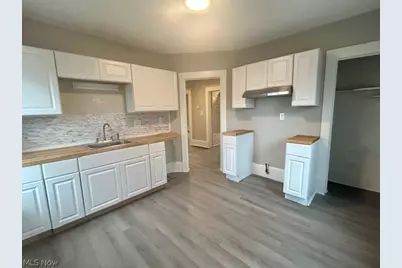 18112 Chagrin Boulevard, Huber Heights, OH 44122 - Photo 32