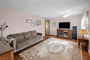 1325 Hadcock Rd, Brunswick, OH 44212 - Photo 4