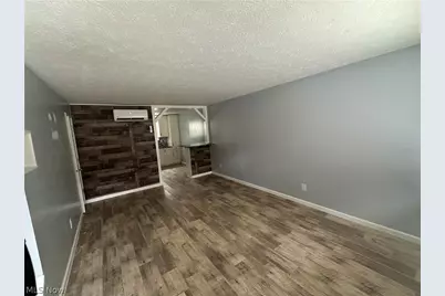 29902 Euclid Avenue #B7, Wickliffe, OH 44092 - Photo 2