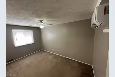 29902 Euclid Avenue #B7, Wickliffe, OH 44092 - Photo 6