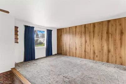 1077 S Diamond Street, Ravenna, OH 44266 - Photo 2