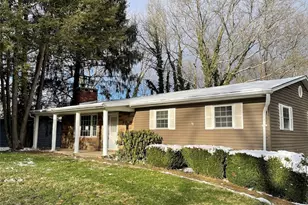 330 Walnut Hills Dr, Zanesville, OH 43701 - Photo 1