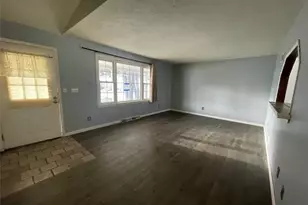 330 Walnut Hills Dr, Zanesville, OH 43701 - Photo 8