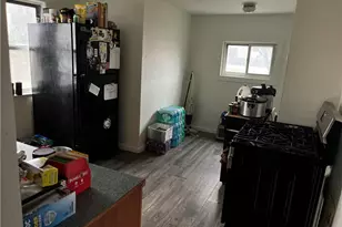 12612 Christine Ave, Garfield Heights, OH 44105 - Photo 6