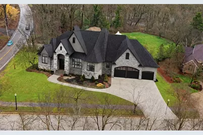 1245 Riverwoods Dr, Akron, OH 44313 - Photo 8