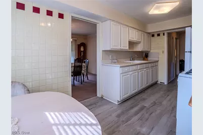 13699 Cedar Road, University Heights, OH 44118 - Photo 10