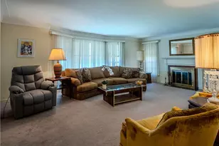 13699 Cedar Rd, University Heights, OH 44118 - Photo 8