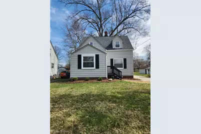 845 Willard Avenue SE, Warren, OH 44484 - Photo 1