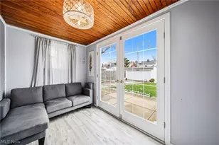 94 E 217th St, Euclid, OH 44123 - Photo 10