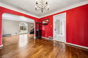 94 E 217th St, Euclid, OH 44123 - Photo 6