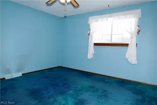 693 Idlewood Ave, Sheffield Lake, OH 44054 - Photo 10