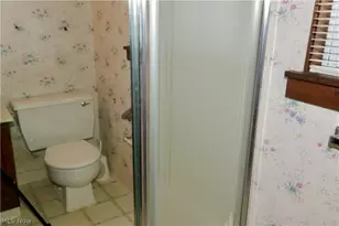 693 Idlewood Ave, Sheffield Lake, OH 44054 - Photo 18