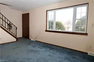 693 Idlewood Ave, Sheffield Lake, OH 44054 - Photo 6