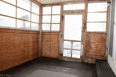 693 Idlewood Avenue, Sheffield Lake, OH 44054 - Photo 24