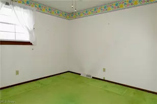 693 Idlewood Ave, Sheffield Lake, OH 44054 - Photo 12