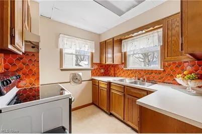 514 Tompkins Avenue, Akron, OH 44305 - Photo 10