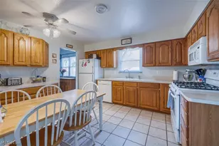 6230 Somerset Dr, North Olmsted, OH 44070 - Photo 8