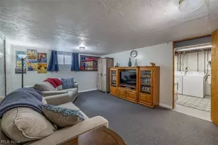 6230 Somerset Dr, North Olmsted, OH 44070 - Photo 20