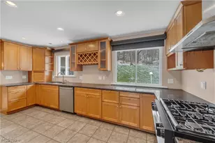 10905 Greenhaven Pkwy, Brecksville, OH 44141 - Photo 16