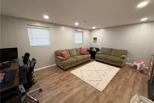 531 Heatherwood Dr SE, Warren, OH 44484 - Photo 10