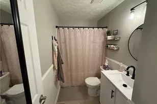 531 Heatherwood Dr SE, Warren, OH 44484 - Photo 14