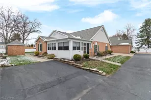 1529 Rhine River Rd NW, Uniontown, OH 44685 - Photo 2