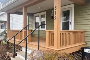 512 New 4th St, Fairport Harbor, OH 44077 - Photo 2