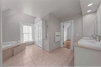 1554 W 29th Street, Loveland, OH 44113 - Photo 32