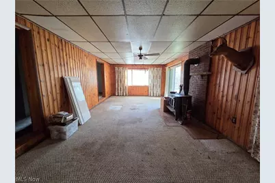 54990 Maple Avenue, Bridgeport, OH 43912 - Photo 6