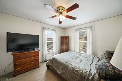 128 6th Street NW, Barberton, OH 44203 - Photo 32