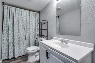 3949 Beck Ave, Louisville, OH 44641 - Photo 16