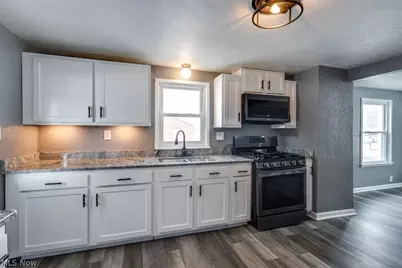 3949 Beck Avenue, Louisville, OH 44641 - Photo 8