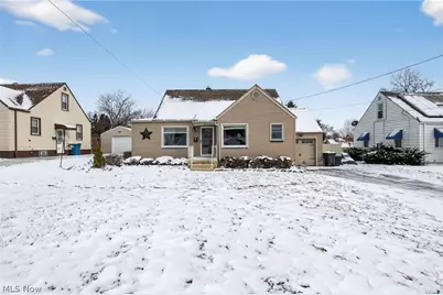 107 Renee Drive, Struthers, OH 44471 - Photo 2