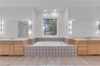 416 Castle Pines Drive, Akron, OH 44333 - Photo 28